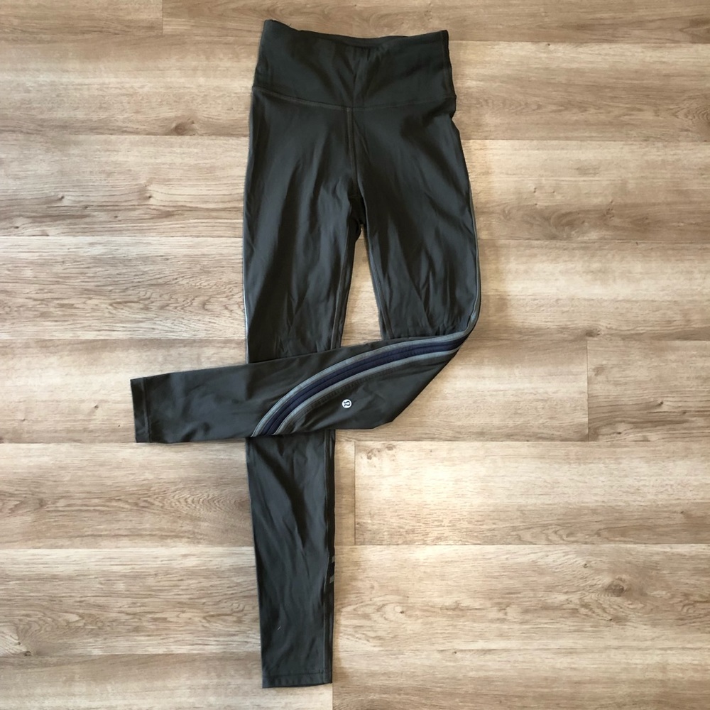 Lululemon run crew tight (SIZE 2)